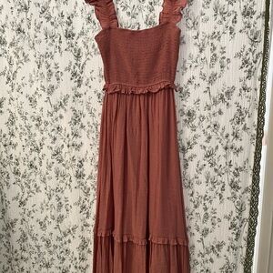 Elegant Ruffled Sleeveless Dress in Mauve
